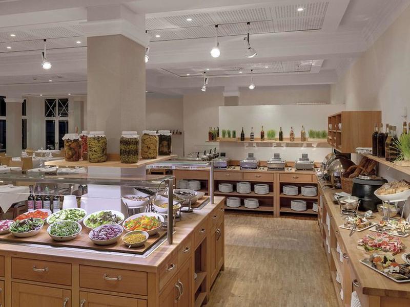 FCB0B564E90863E8B43B93B58988C98C