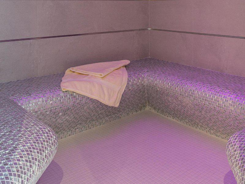 ABA10D06763E651A50BF0A8521E8AC5C