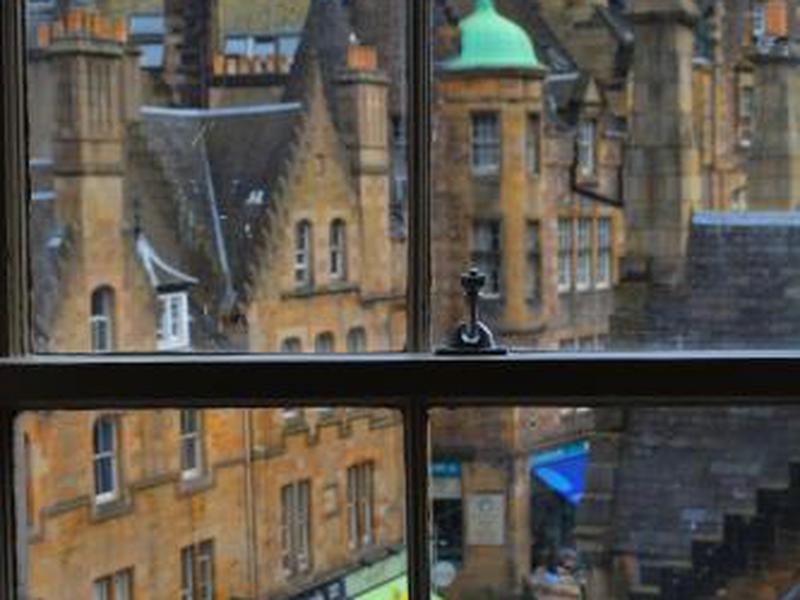 06E9F922B2FC61A90B7B3D8434717B10