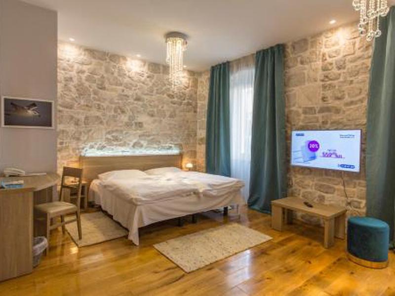 CC3C03AF7F97F428C10E1B56E91FF22A