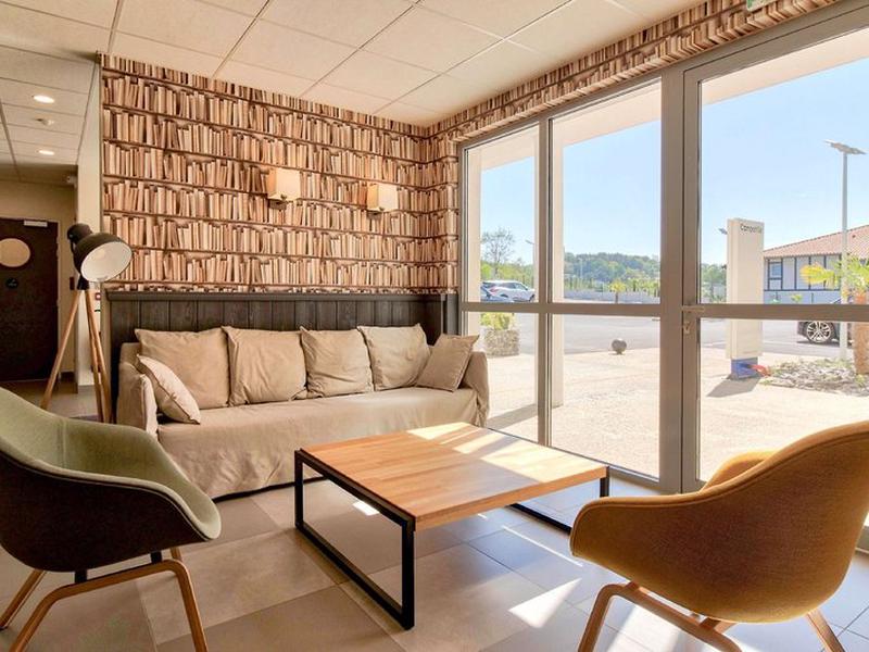 A0DDEB142B68798AC3B5B6166D037343