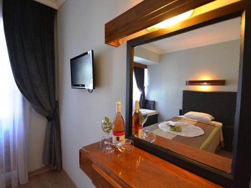 E8049B1C56EF58710CFE20BCC36E1D1D