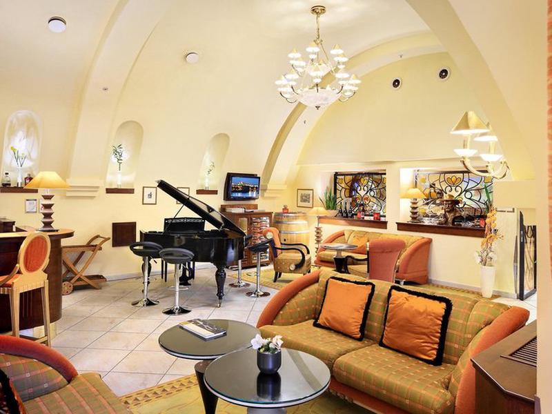 612238411EA9131D224204EA97A749C6