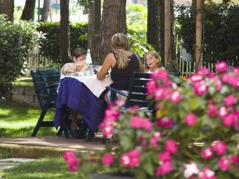 99DF354C22F1A80AF8F1B4BE05946AE6