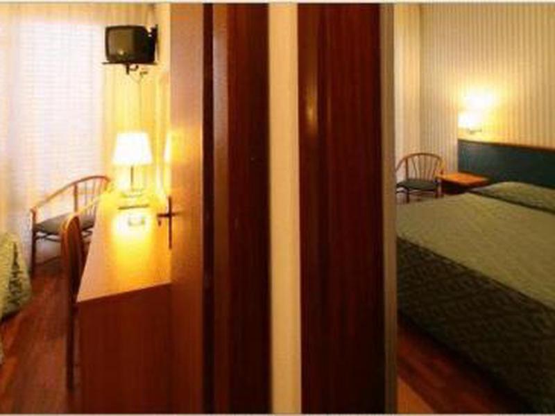 48A9717141CFC10565A9F5E21F3999D4