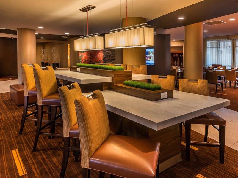 22BB7089C76A6498ADECB6E645FC7DB8