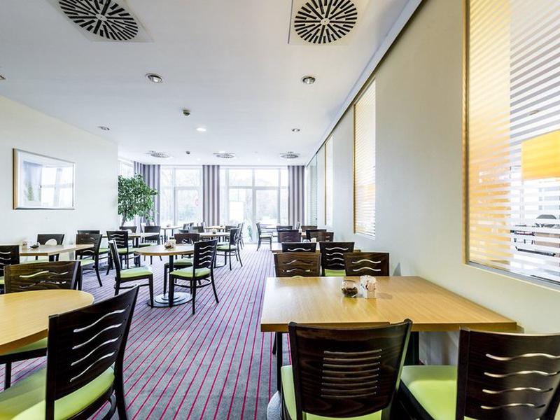 71CDD98B6ED8E569A0631F5FB6F0563B