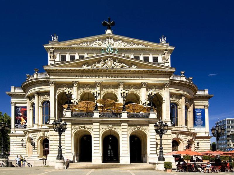 CD4F4629CE9E3D223D5C81F7D4ED67CE