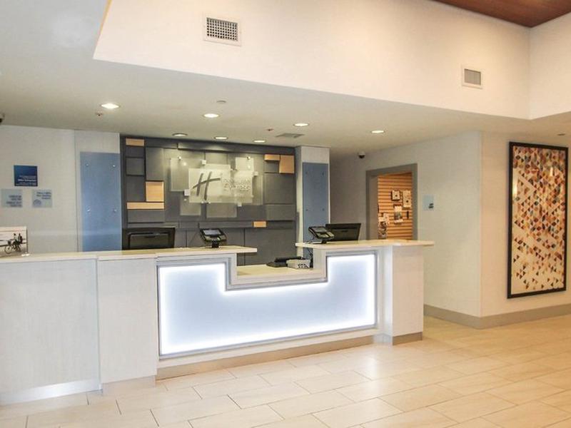 1CECC3D1E18B573796259AAC3A1C1077