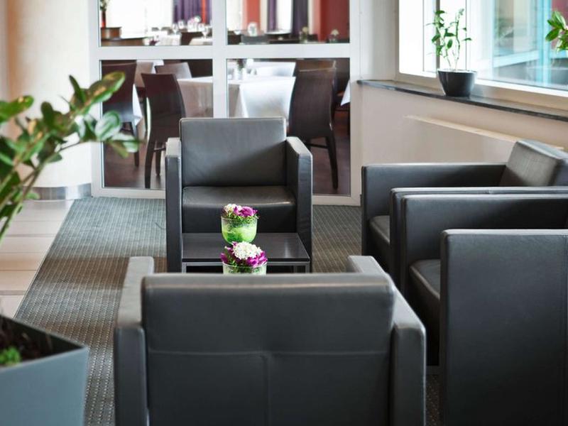 466D5BC663D84FF1A822EDB9C808779F