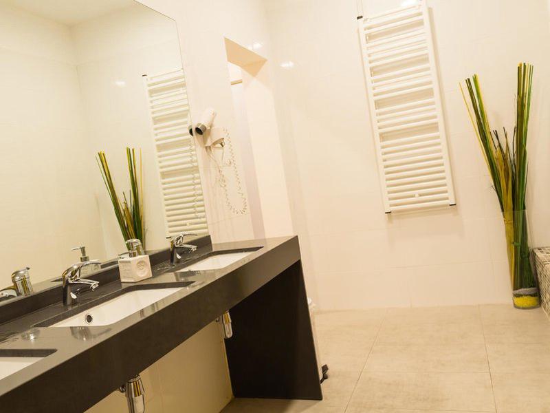 4DE2018267978B360CA9A52F6F1ED39D