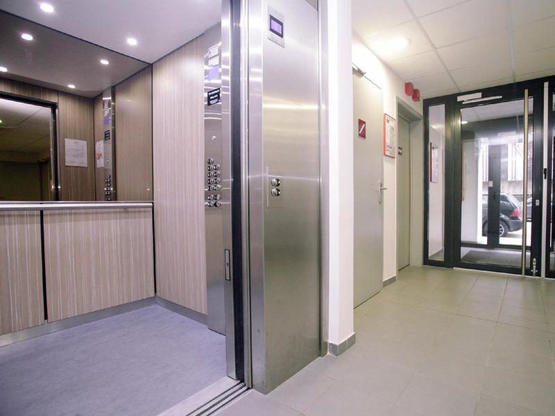 04B6BA6C4D540216F49BFE416DEA3A34