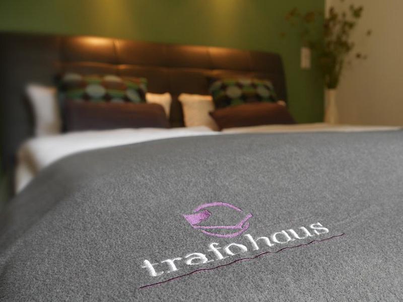 A09819AC3D70B5A4013E79FFEB1978DA