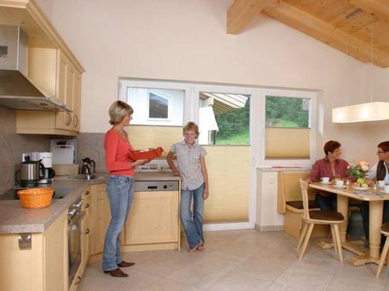 DE5A4614F0D446031C1D6926786AD752