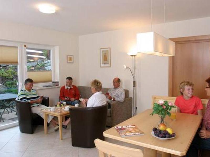 C69916EE6BDAC1E35D1569DB0DD7D2E2