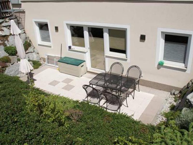 15755EE326D8549C346A478A1BCAF405