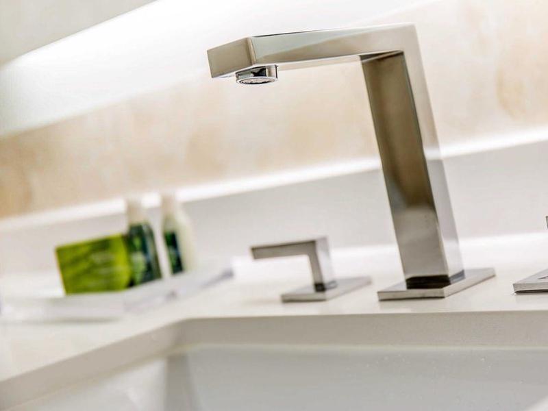 FF39888AA64F5D96DC788CCD61E38C04