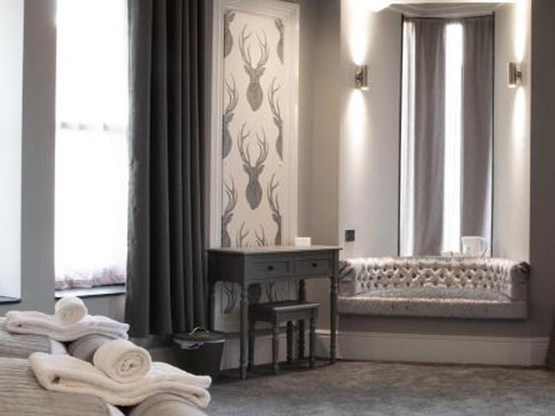 DB0EC4C5F7468B02F95A3DE7D83136AE