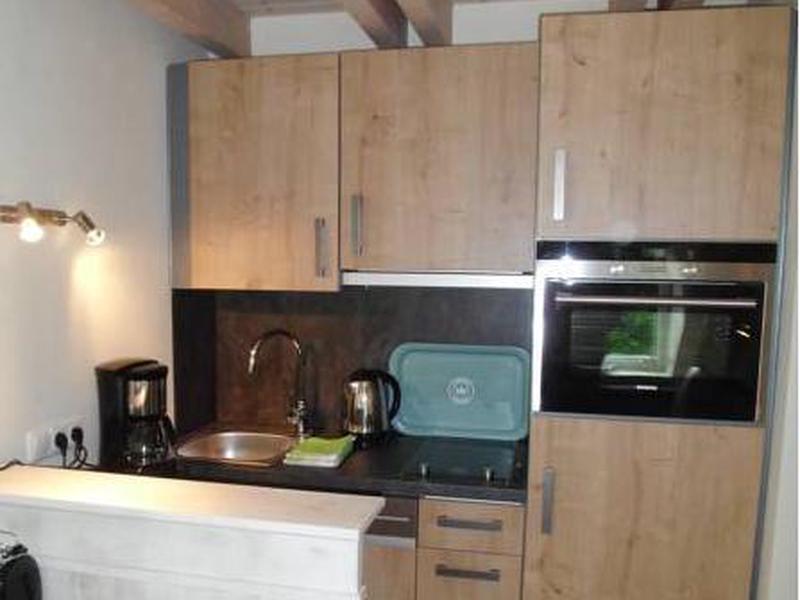 8BDE9DC9AC15C0C8E79DB4BE969851F5