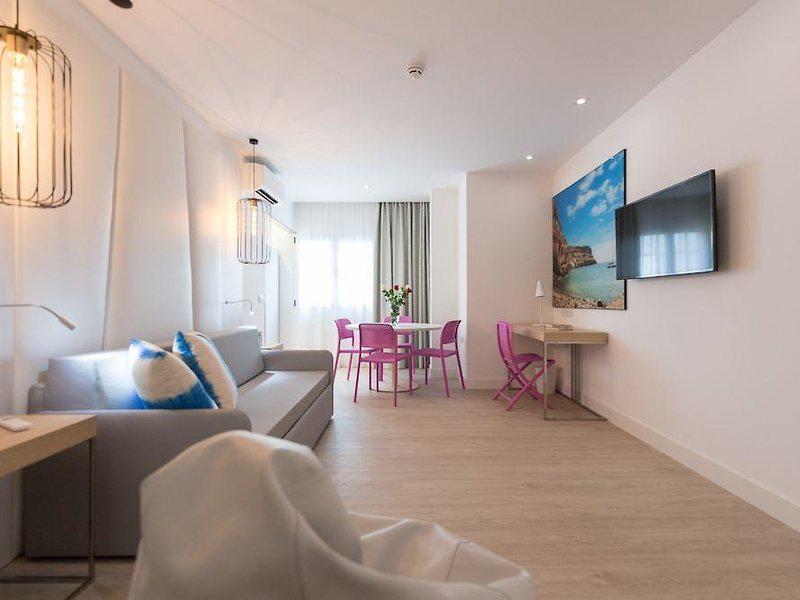 492AFEFBB9DF2D7165AA63A8717A70A9