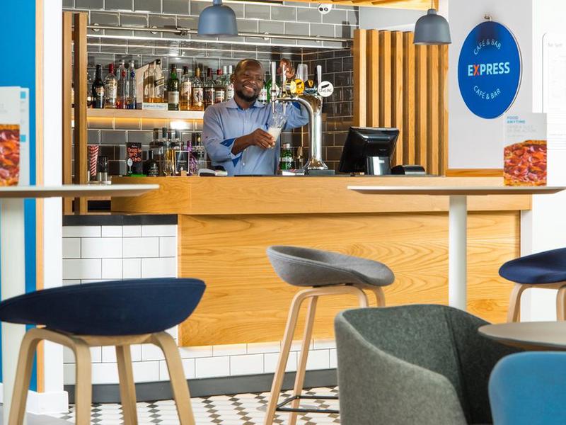 F4211F8938DC92CCE3032FCBF20C3D57