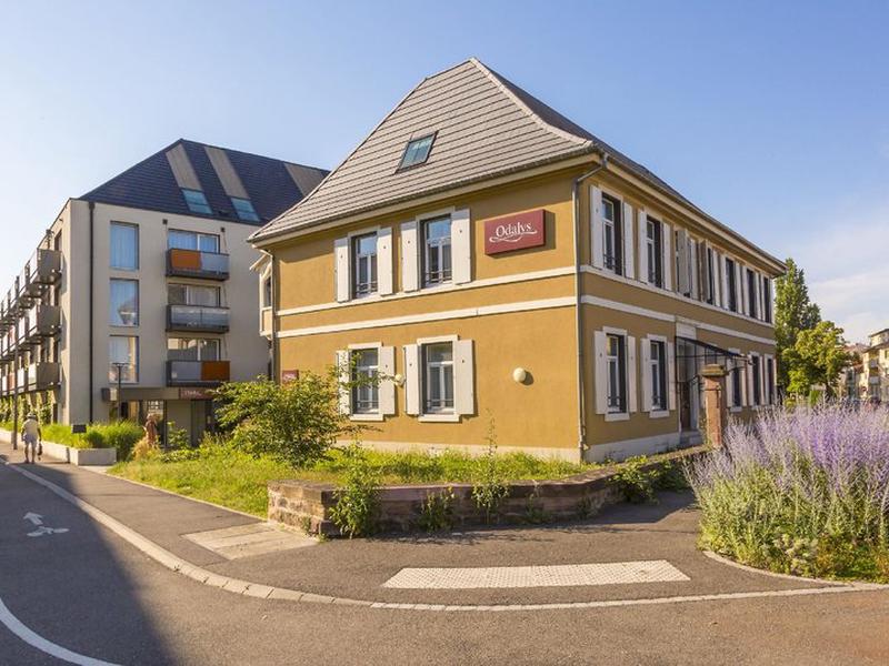 B7293211F04A8A1C6763348DF5A8D228