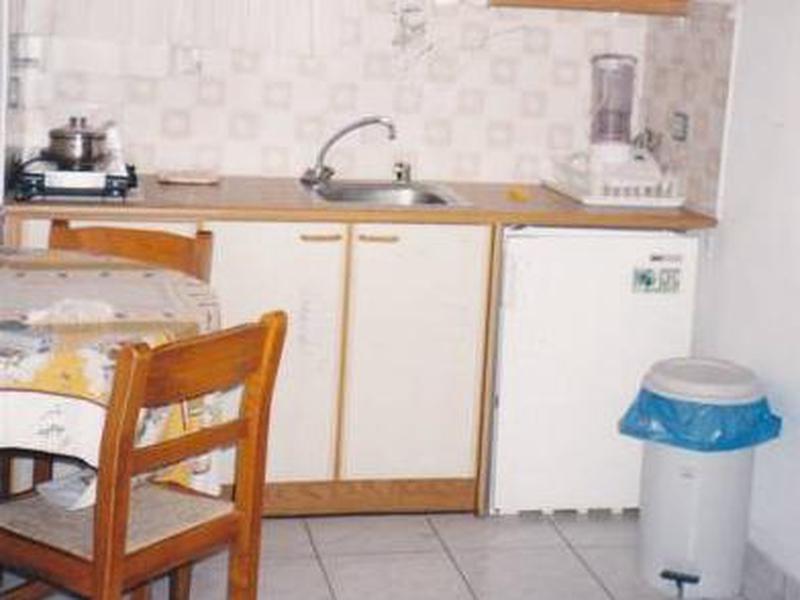 DE0949B43BFBDC17B7016B3A8BDD0B33