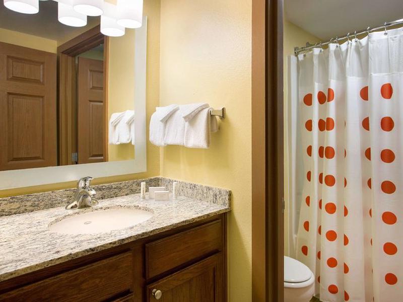 0BBA81F3AD6664CDFC1AB1F950AA84AA