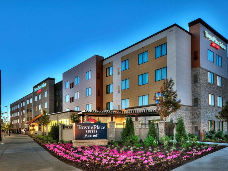 A52730B54641A2AD78FB8AA61A2273F5