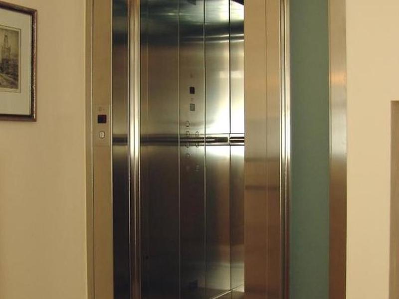 9E19CD95458C74E0958778DD3EF17817