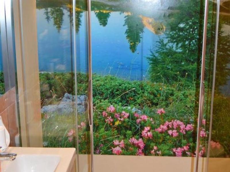 AE96847CA2AF8EE2B15003331A53471B