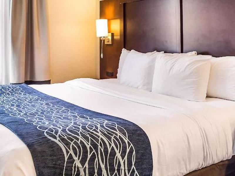 2DEF4BC18497C097989A979A7C312395