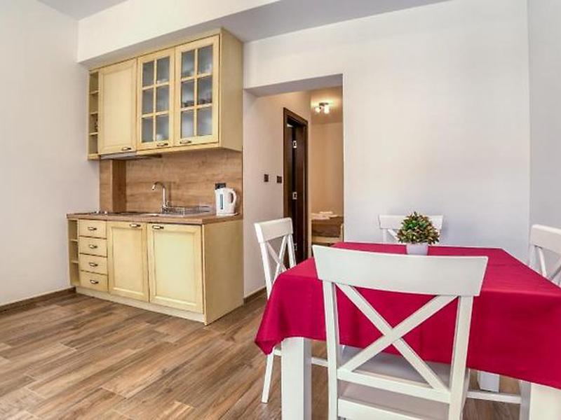 035F3B74558A2569E2BE68467FB1580D