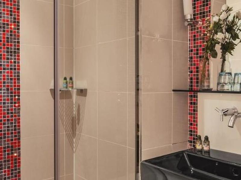 0F1721E1449D9FDC9AD7492DA136D37A