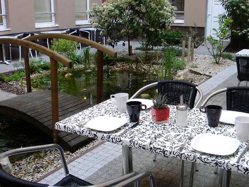 76D70DAE7C0F066F41D3A45600242A61