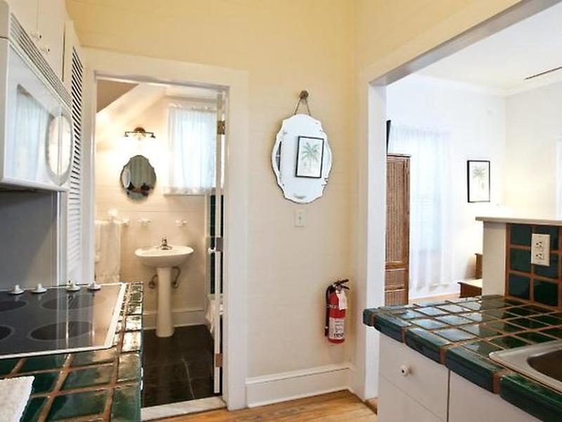 A2F422B6AE4EF98F0B44EB7DEB46DE78