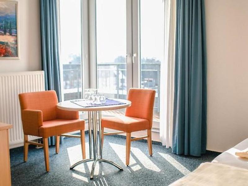 5CFDFACD563657B1207C61E794E0F4F2