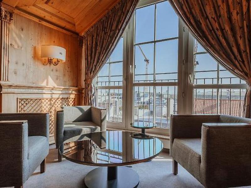 4545ECA18D0FC8E234DB9C0214DF56C0