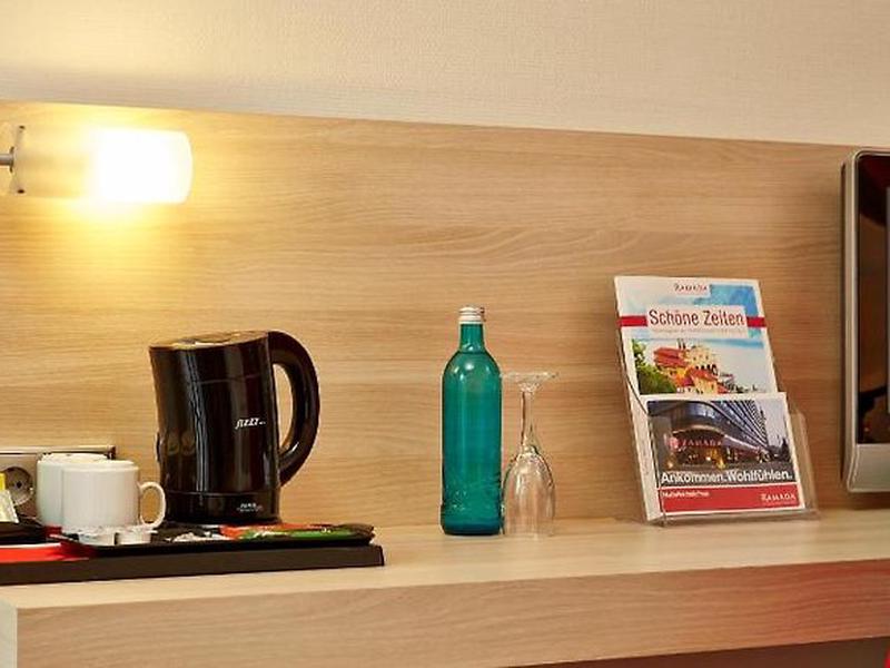 168653A2BB32C966A8B3E1D96983F64C