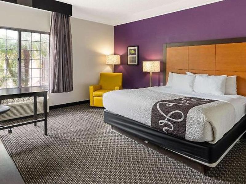 1EC368905DB000179FEA7DEEA381EA2E