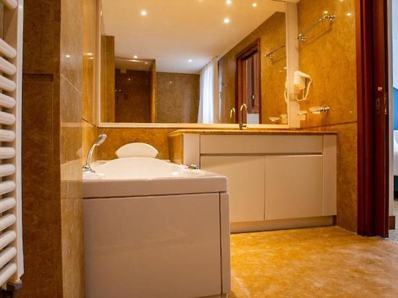 B34922F67E26D9C4755CE85719F19B18