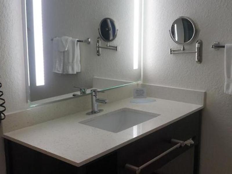 F33B3EF50F2B7BBFD5175E2ACED62642