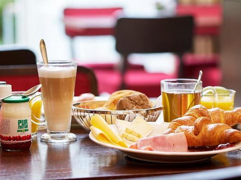 E2105FCD13DA3D9FA38951AADE7DB66B