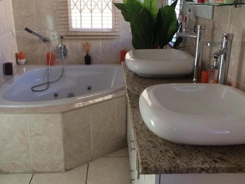 6EA23B0971DA00E6F1A4200A08CC1695