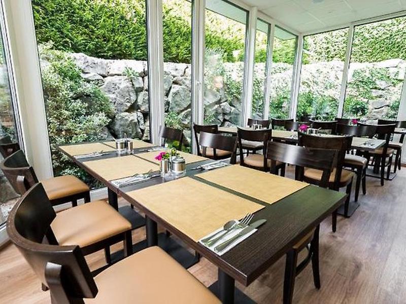 8F37C067EF2AF5906A4D1AE03D52CA5A