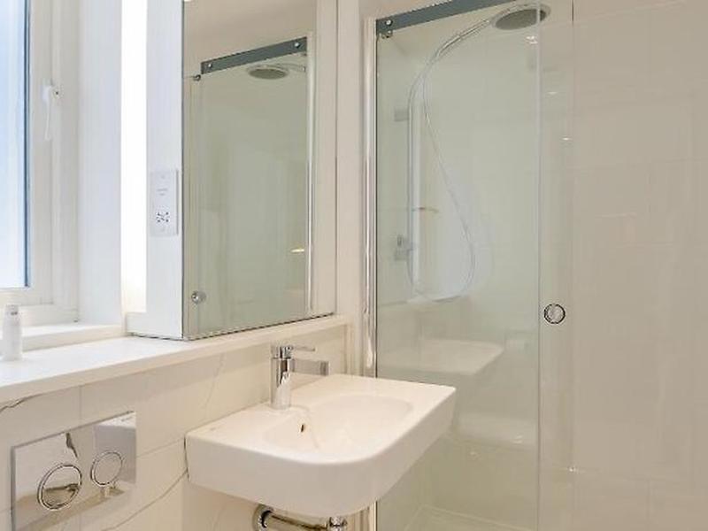 E9AEDDB0583005D43B1771263FBE4F8C