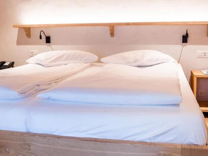 026C2A8B73B69DD22612846A0E71F0C4