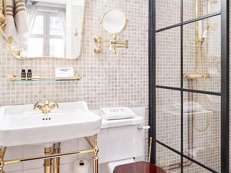 92CBA121090B24E1AB97024A8865DF34