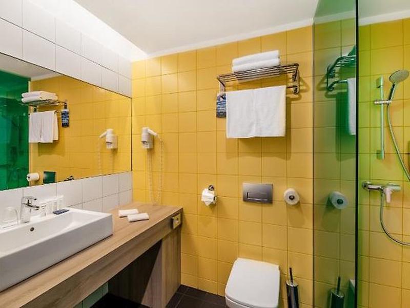 90B182D24BE4F22ED932F93809ADF28D