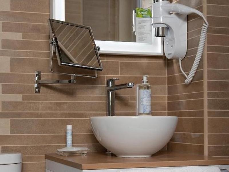 734AA377CE0CB8505DBF6C87D7184085